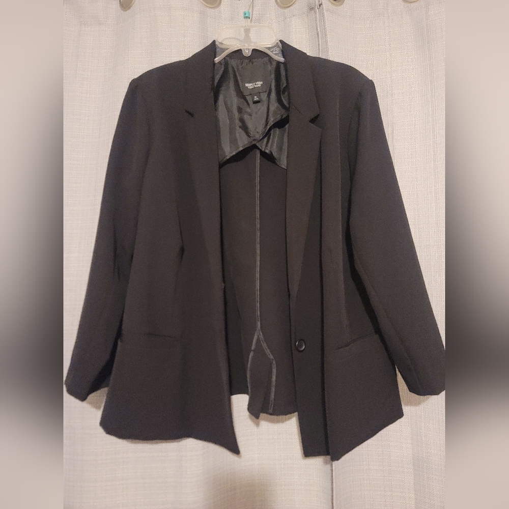Blazer - Picture 3 of 3